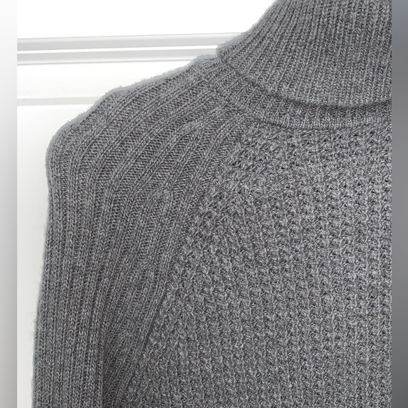 Lord & Taylor Heavy Knit Sweater NWOT - Picture 3 of 6